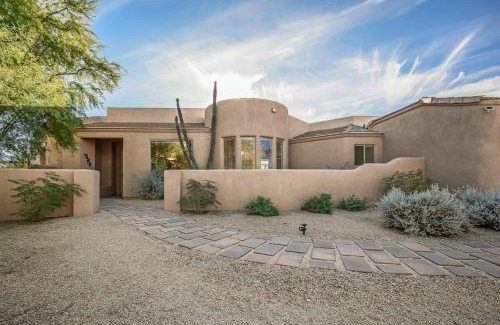 Crown View Estates Final House | Serenity Peaks- Gorgeous Pet Friendly Villa in Scottsdale with Pool, Spa, and Bikes