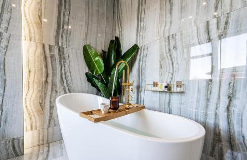 Pruhonice Villa | Serenity Prague Villa with garden jacuzzi