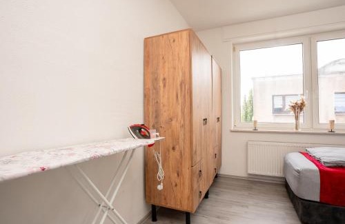 Westerholt Apartment | Serviceroom24 - Apartment 4 in Herten WLAN - Smart-TV - 24-7 Check-in und Küche