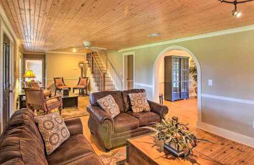 Clarkesville House | Serving Southern Charm at this Clarkesville House!