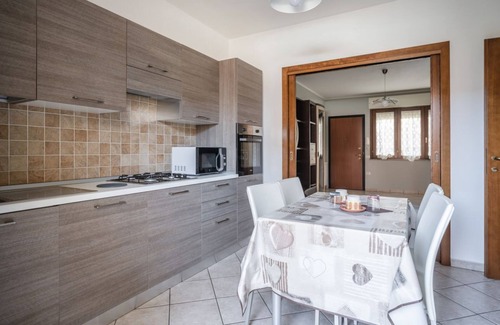 Sestu Apartment | Sestu Lovely Apt W/Balcony near Spiaggia Poetto!