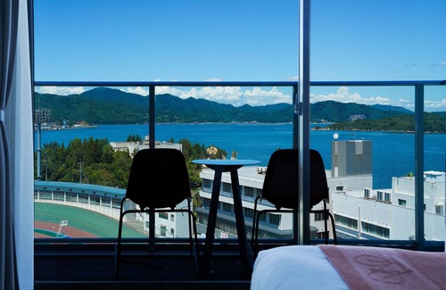 Tamano Hotel | SETOUCHI KEIRIN HOTEL 10 by Onko Chishin