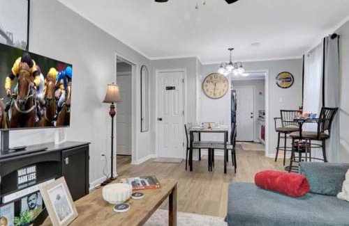 Pine Bluff House | Seven Pines Retreat Peaceful, Stocked Home in White Hall
