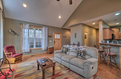 Sevierville House | Sevierville Cabin with Lake Views and Wraparound Porch