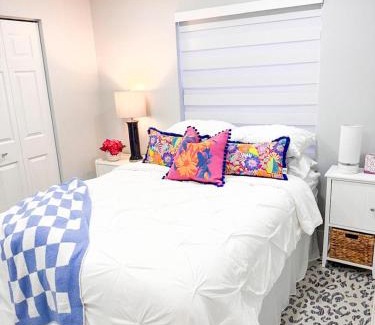 Greenacres House | SH West Palm Beach 3 Bedroom PBI Airport Tropical Chic