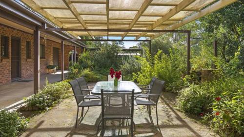 Barrington House | Shady Trees Barrington