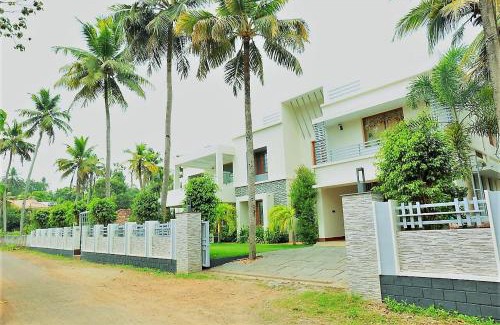 Tiruvalla House | Shamrock Home Stay (5-Bedroom Bungalow)