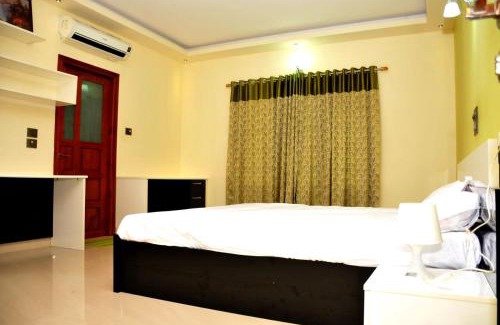 Tiruvalla House | Shamrock Home Stay (5-Bedroom Bungalow)