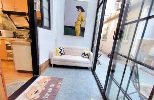 Huaihai Road Commercial Area Apartment | Shanghai Hills & Zinn Happy Family Bnb Near Line1&14 South Huangpi Rd Mid Huaihai Rd