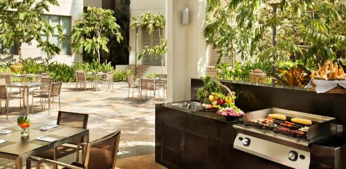 Kandawgyi Lake Area Apartment | Shangri-La Serviced Apartments, Yangon