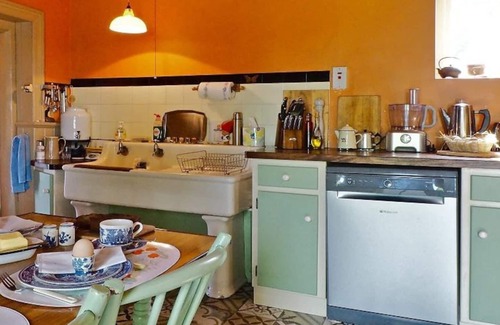 Labasheeda House | Shannon View 3 Bed Farm House with private parking