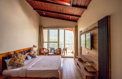 Bhimtal Bed & Breakfast | Shanti Kunjj : Lake View Cottage