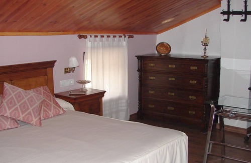 Pegalajar Cottage | Shared Garden of French rural accommodation, bedroom loft