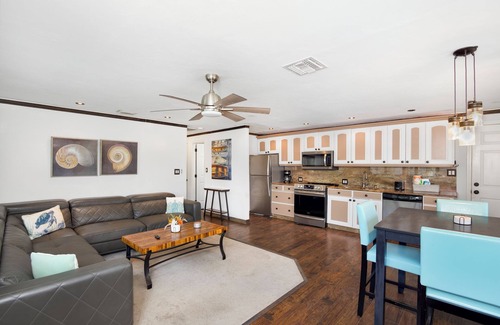 Fort Myers Beach House | ☀️Shared Pool + Grill | Pet Friendly | Short Walk to Beach | Eucalyptus B☀️