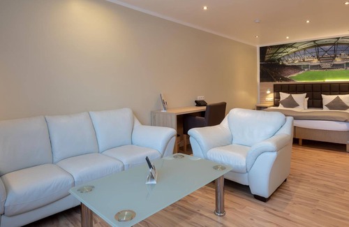 Kaiserslautern Hotel | Shared room with shower /WC - Hotel-Restaurant Barbarossahof