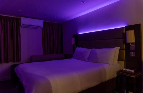 Bedford Hotel | SHARNBROOK INN Hotel Restaurant Bar Perfect For Santa Pod
