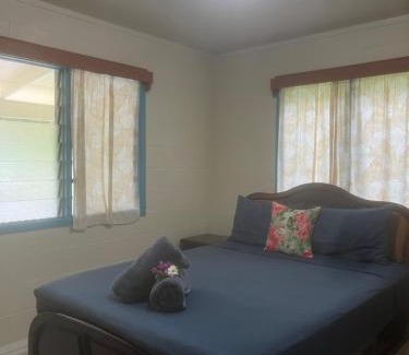 Avarua House | Sharnytas Guesthouse AIR CONDITIONED