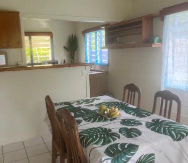 Avarua House | Sharnytas Guesthouse AIR CONDITIONED