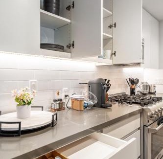 Sharon Heights Apartment | Sharon Green apartments by FantasticStay