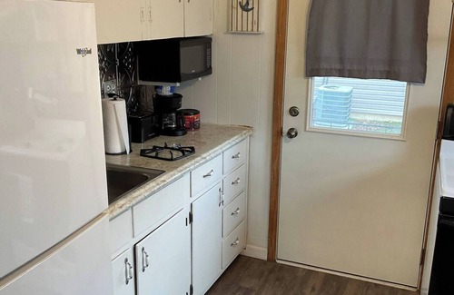 Lakeview House | Shawnee Island Vacation Cottage. Walking distance to Cranberry Resort