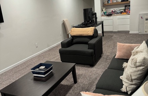 Shelbyville House | Shelbyville, KY - Bourbon Trail, Horse Country and more. A modern, spacious gem.