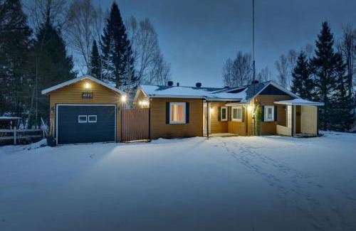 Riviere-Rouge Ski Chalet | Sheldon Cottage in Laurentides Quebec