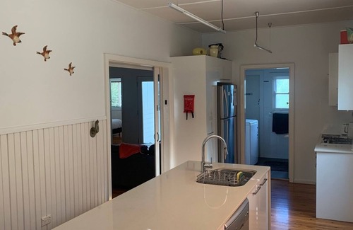 Bateau Bay House | Shelly Beach House is opposite Shelly Beach, walk to surf,golf and bowling clubs