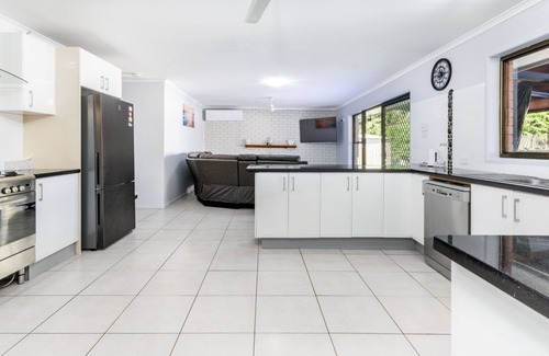 Bellara House | Shelly's Beach House