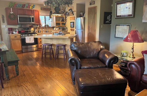 Cloudcroft Cabin | Shep's Artist Retreat