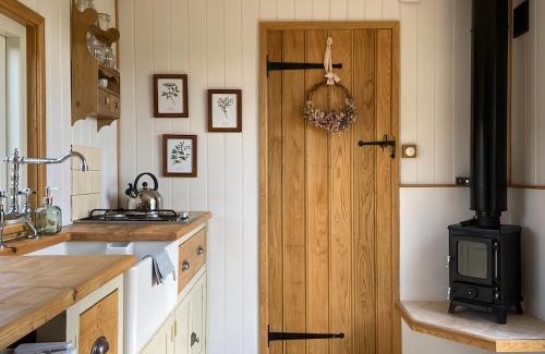 Lickfold House | Shepherd Hut 1