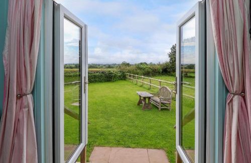 Overton-on-dee House | Shepherd's Hut