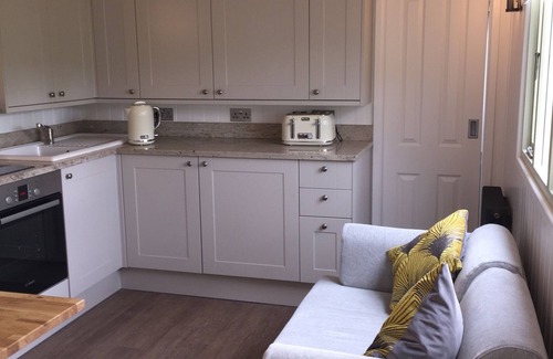 Alcester House | Shepherds View at Oaks Barn Farm with optional salt water hot tub nr Stratford.