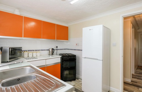 Terrington Saint Clement Cottage | SHEPPARD'S HUT, pet friendly in Terrington St. Clements