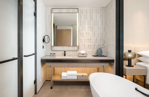 Haicheng District Hotel | Sheraton Beihai Resort