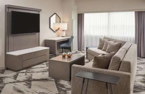 Northville Hotel | Sheraton Detroit Novi