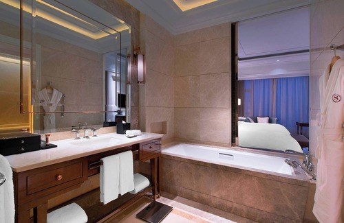 Jiang Han Hotel | Sheraton Grand Wuhan Hankou Hotel