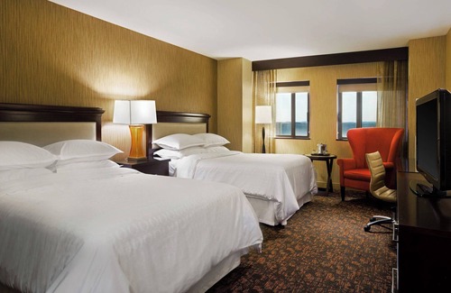 Metro Center Hotel | Sheraton Springfield Monarch Place Hotel