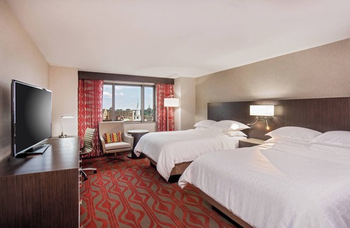 Metro Center Hotel | Sheraton Springfield Monarch Place Hotel
