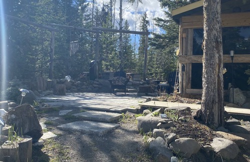 Sheridan Lake House | Sheridan Lake home where Rustic meets upscale just steps to public lake access.