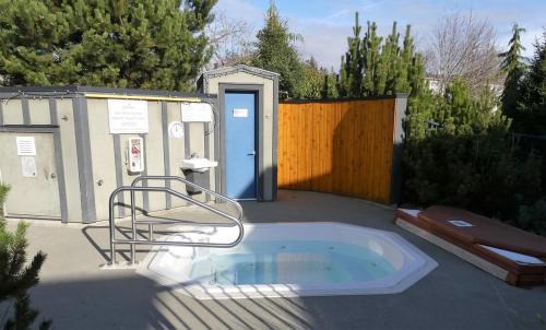Sooke House | Sheringham Townhouse - Sooke
