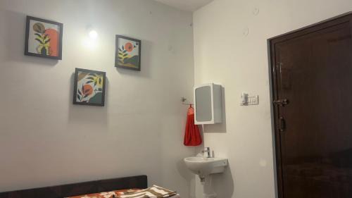 Perungalathur House | SHI's Agam Bed & Breakfast at Chennai