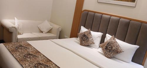 Marol Hotel | Shine Hospitality Premium