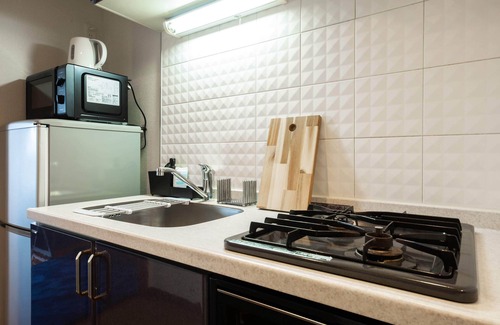 Nishi-Shinjuku Apartment | Shinjuku Highrise 1min to Station! Walk-in Closet