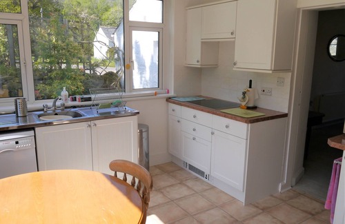 Thornhill Cottage | Shinnel House - a house that sleeps 8 guests in 3 bedrooms