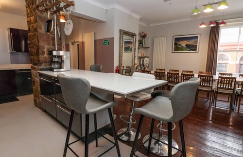 Old Colwyn Cottage | SHIP INN, pet friendly, character holiday cottage in Old Colwyn