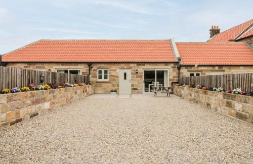 Ruswarp House | Shipswheel Cottage at Broadings Farm