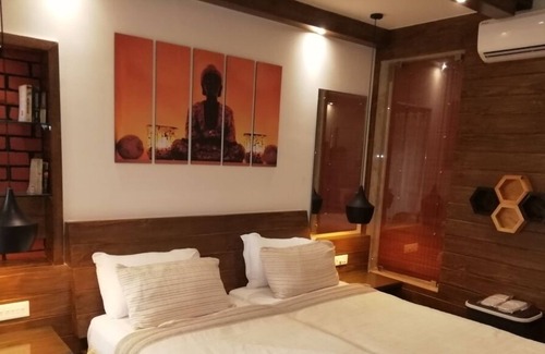 Sinquerim House | Shivers Oasis Super Delux Luxury Suite 1 (5mins away from the beach)
