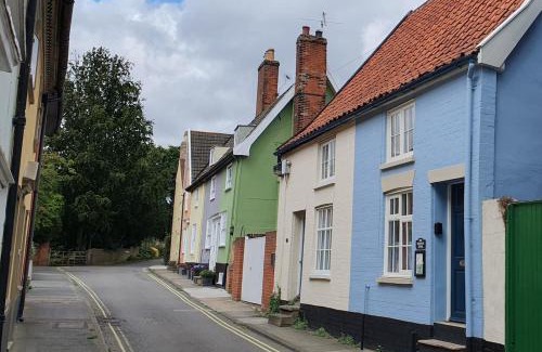 Halesworth House | Shoemakers Cottage, Halesworth