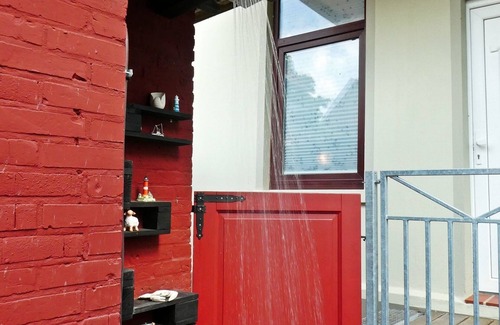 Elsfleth Apartment | Shore deck 1 90sqm² with garden. Important: 2 children up to 3 years free