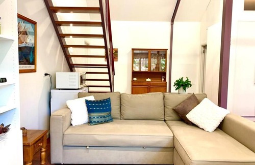 Henley Beach Apartment | Shore to Please 1 bdrm loft apt Beach Wifi